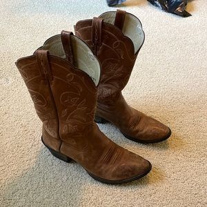 Ariat cowboy boots